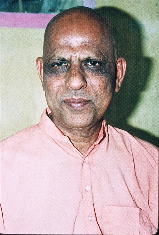 Swami Kriplalvananda (Swami Kripalu) at Yogi Shanti Desai's Group Tour - Kayavarohan, India