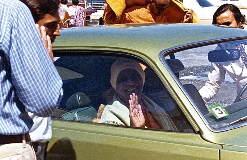Bapuji (Swami Kripalvananda, Swami Kripalu) arrives at Shanti Desai's "Yoga Retreat" in Ocean City, New Jersey. June 1977.