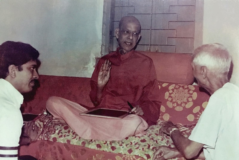 Mahasamadhi 1981. Tarun Patel (left) and Ramanbhai Patel (right) with Bapuji (Swami Kripalvananda, Swami Kripalu) (center).