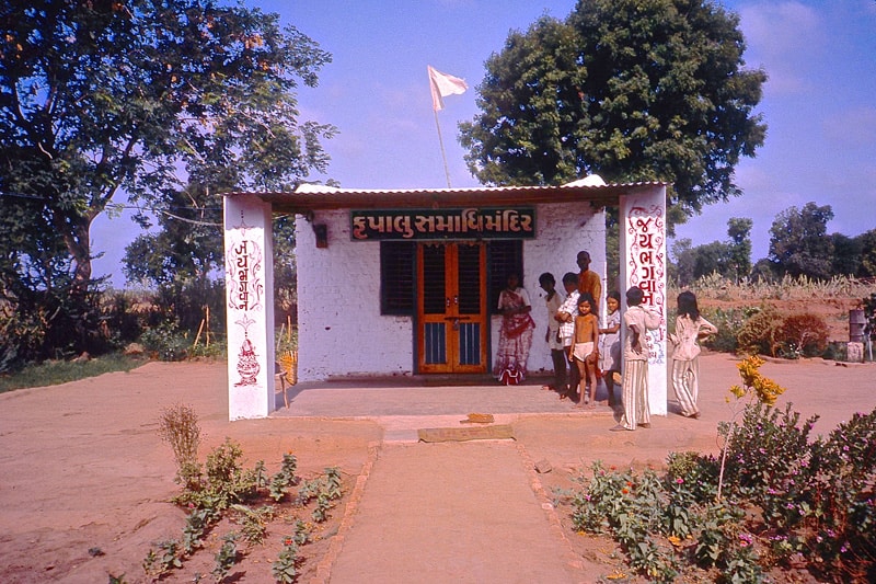 Mahasamadhi 1981. Evolution of Kripalu Samadhi Mandir, Jaybhagwan – Krupalu Samadhi Mandir – Jaybhagwan
