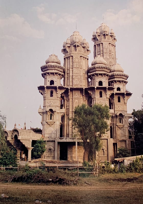Mahasamadhi 1981. Evolution of Kripalu Samadhi Mandir
