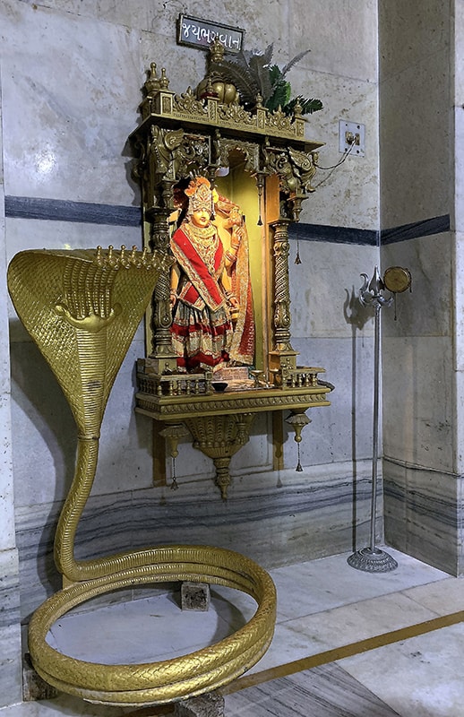Bhagavan Lakulisha - Kayavarohan. Naga — Seven-headed cobra, Parvatimata.