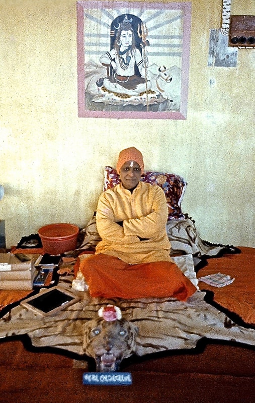 Brahmeshvara Jyotirshivalinga Temple. Swami Kripalvananda (Swami Kripalu). Atithi Aavas.