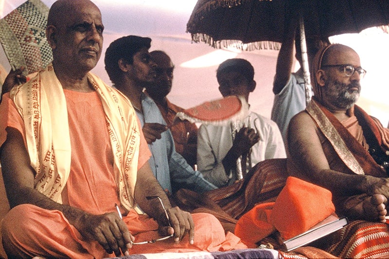 Swami Kripalvananda (Swami Kripalu) at the Prana Pratishtha ceremony for the new Brahmeshvar Jyotirshivlang Temple in Kayavarohan—May 3, 1974.