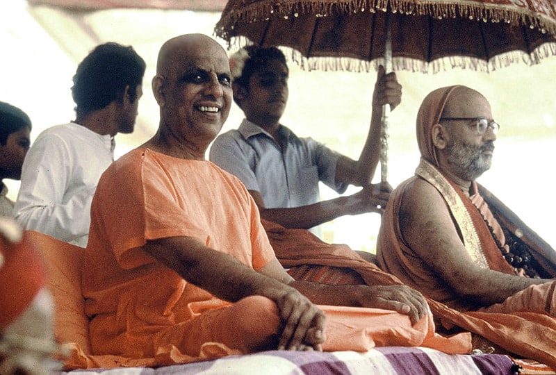 Swami Kripalvananda (Swami Kripalu) at the Prana Pratishtha ceremony for the new Brahmeshvar Jyotirshivlang Temple in Kayavarohan—May 3, 1974.