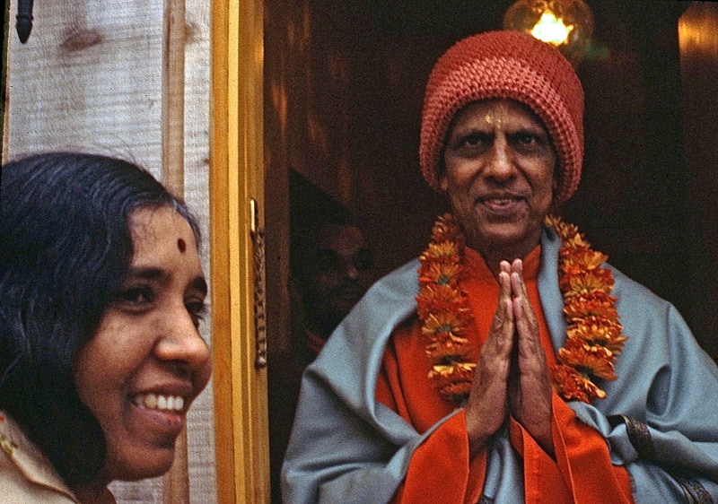 Urmila Desai with Swami Kripalvananda (Swami Kripalu)