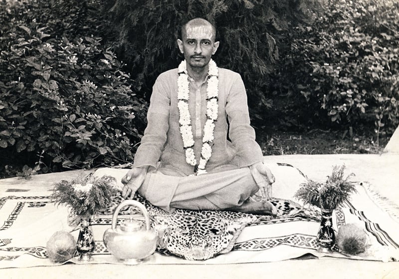 Swami Rajarshi Muni as a young Sannyasi.